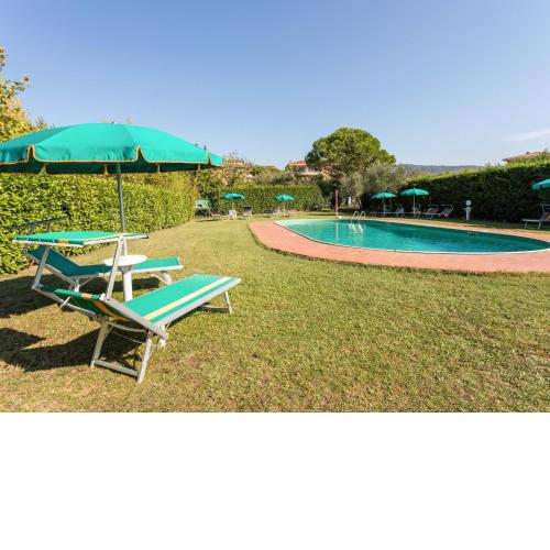 Elegant apartment in Tuoro sul Trasimeno with pool