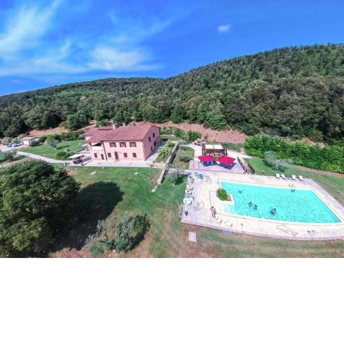 Elegant apartment with swimming pool 1 hour from Rome