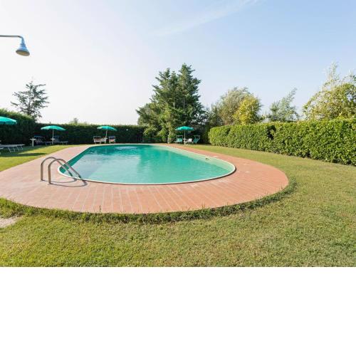Elegant apartment with swimming pool and gym on Lake Trasimeno