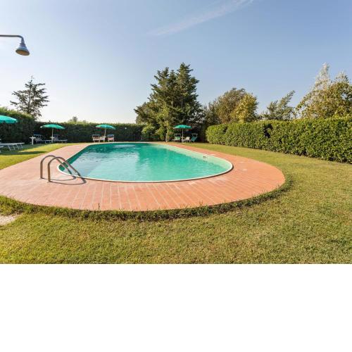 Elegant apartment with swimming pool and gym on Lake Trasimeno