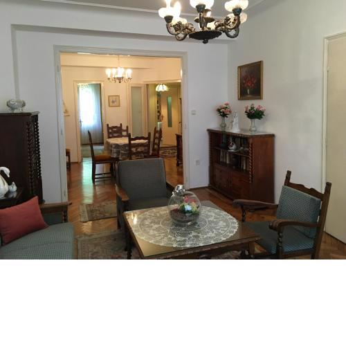 Elegant Apartment