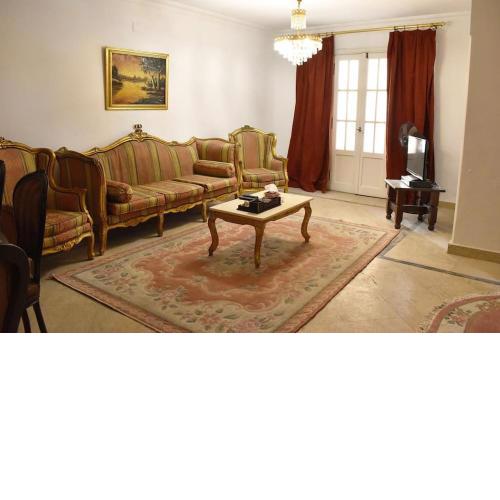 Elegant Classic Spacious 2 BR
