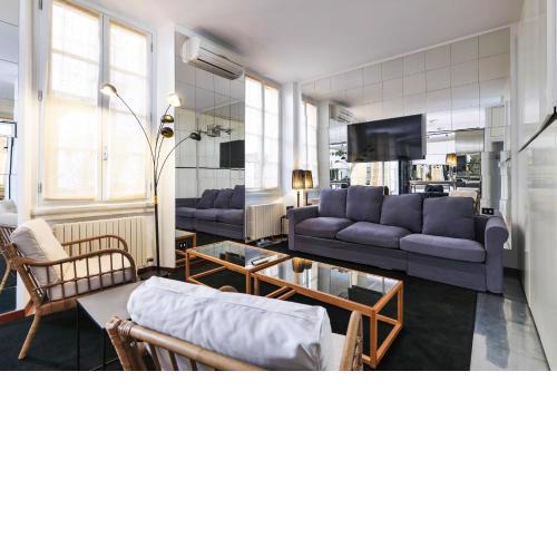 Elegant Corso Venezia Terrace apt