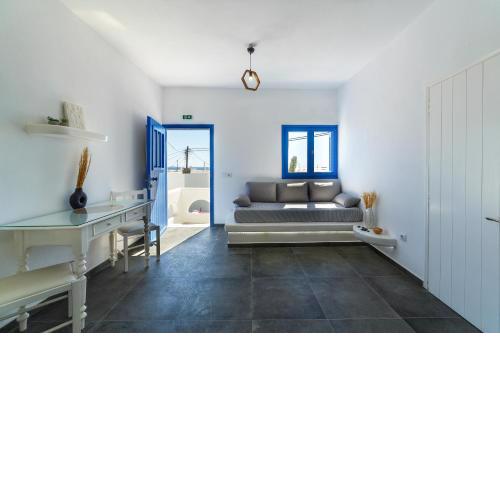 Elegant Cycladic Villa