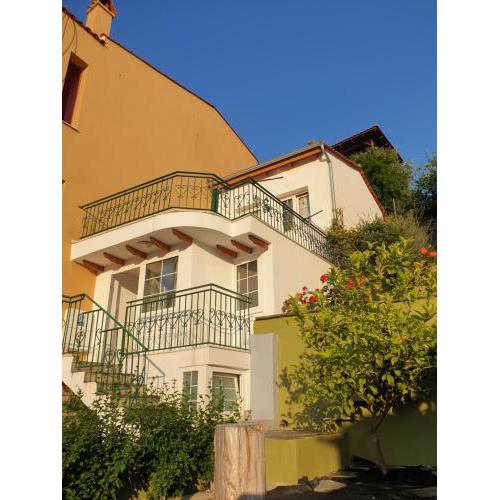 Elegant Greek Villa in Old Town