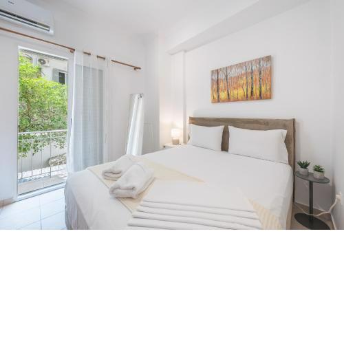 Elegant Koukaki Studio by Cloudkeys