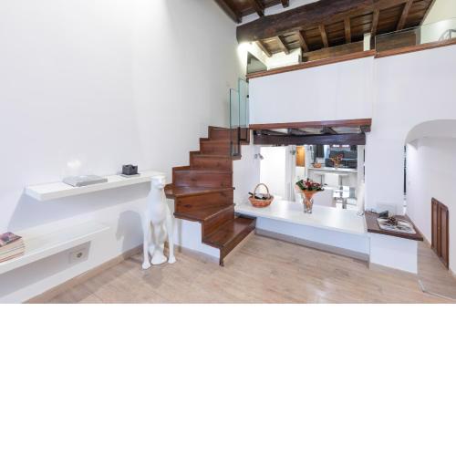 Elegant Pantheon Suite