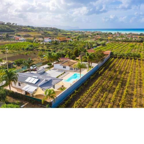 Elegant property located in Trappeto