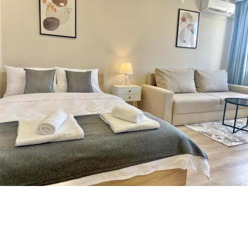 Elegant Studio for 4 Persons in Center & Parking
