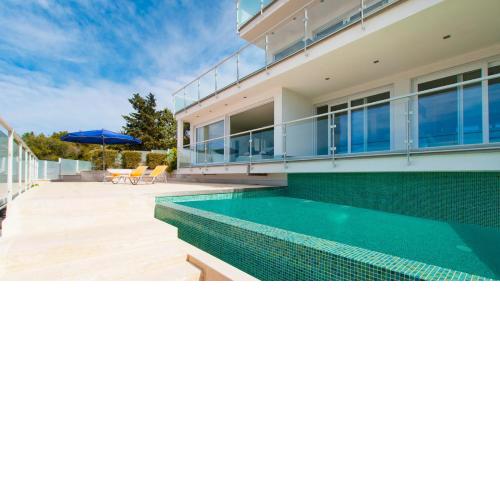 ELEGANT VILLA BONAIRE, POOL, AC, BBQ, WIFI