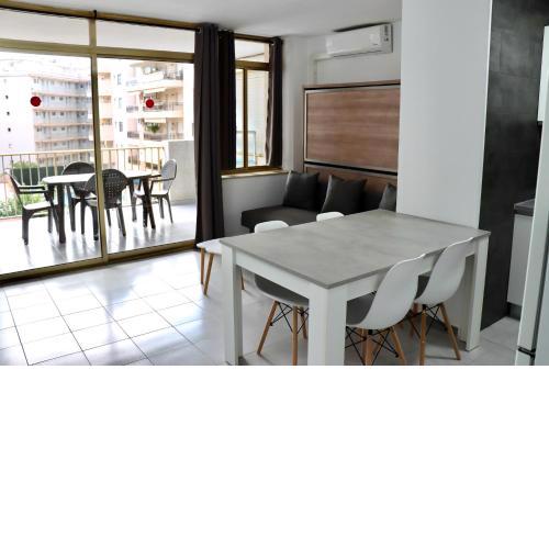 Elegante apartamento con piscina C. Dr Pigem