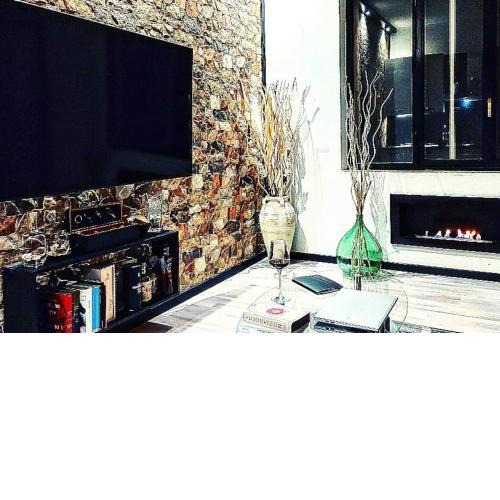 Elegante casa con ampio cortile privato