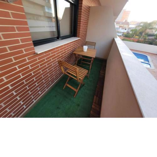 Elegante piso con terraza, garaje y piscina