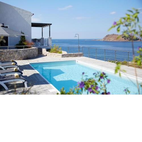 Eleia Seafront Suites & Villas