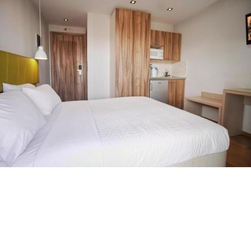 Elements Rooms & Apartments