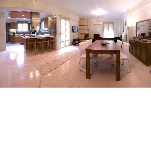 Elena & Pelagia Luxury Apartment