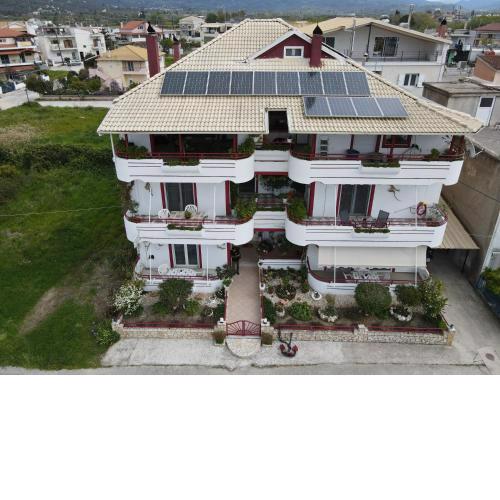 Elenas Apartments