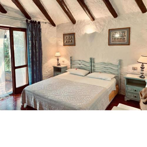 Eleni Room