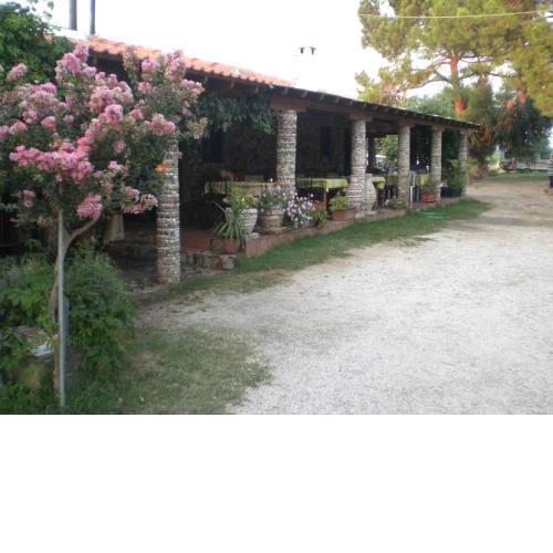 Eleni Rooms Develiki