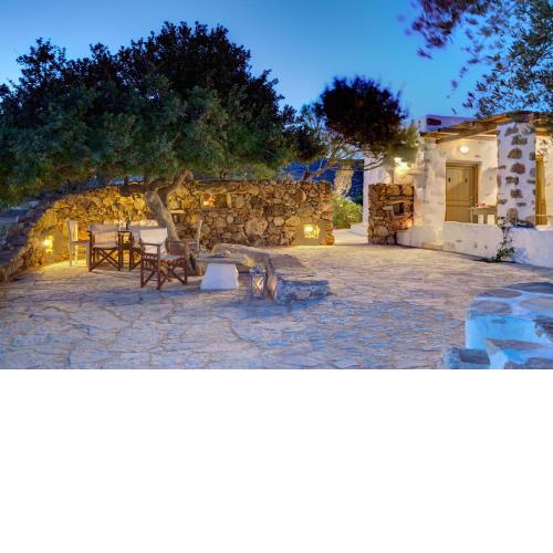 Eleonas Paros Villas, near Lolantonis beach