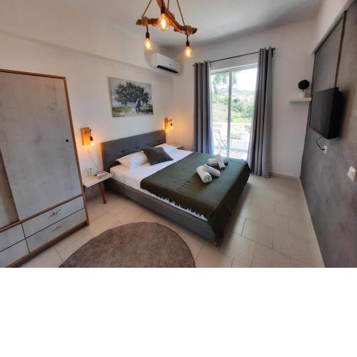 Elia Boutique Studios