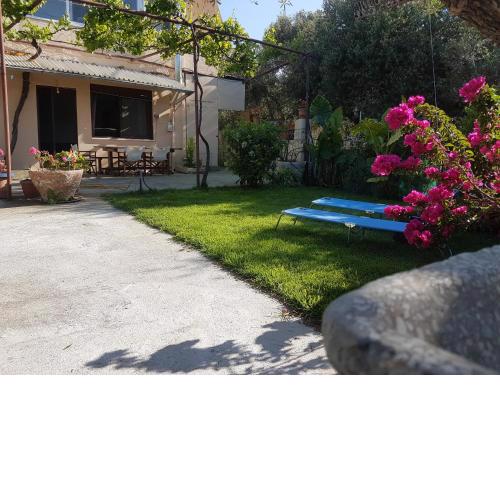 Elia Guesthouse