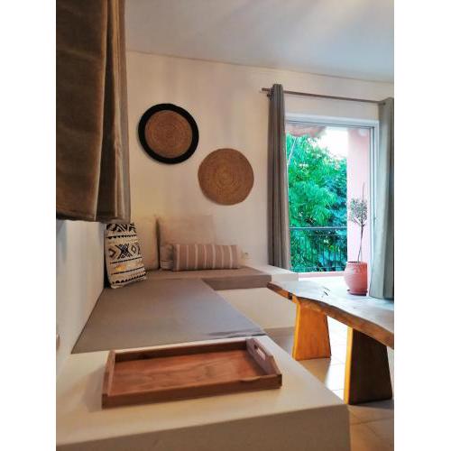 Elia Luxury Apartment
