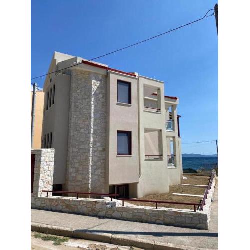 Elpiniki Luxury Rooms