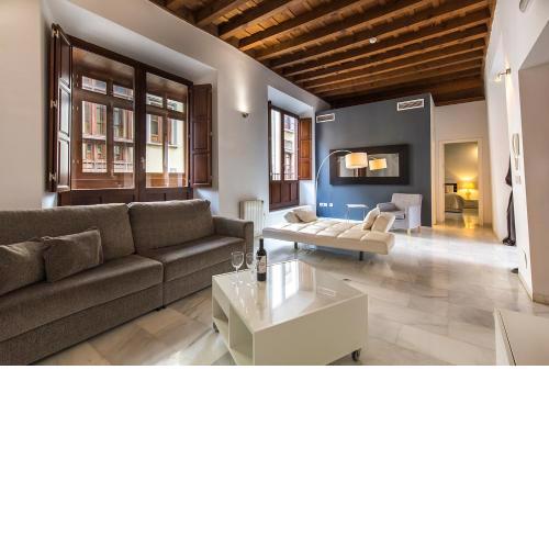 Elvira Suites