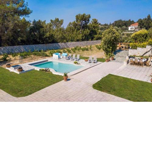 Emarmene Country Home