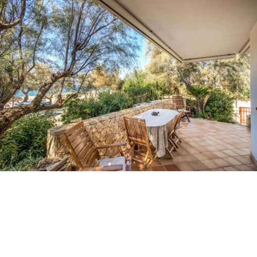 Emerald Holiday House
