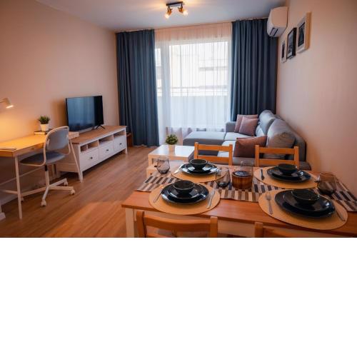 EMERALD SUITE with private parking