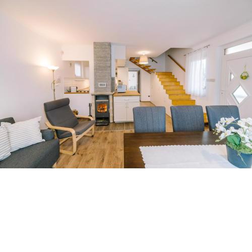 Emese Deluxe Home