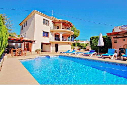 Emilia - holiday home with ocean view and private pool in Benissa