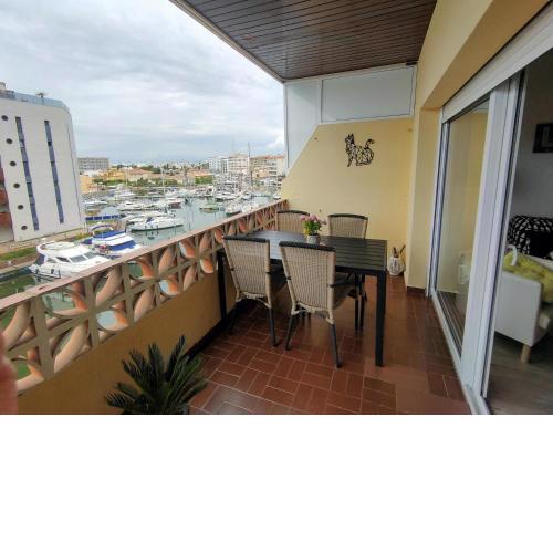 Empurialola -Apartamento con vistas preciosas en Rosas- 155