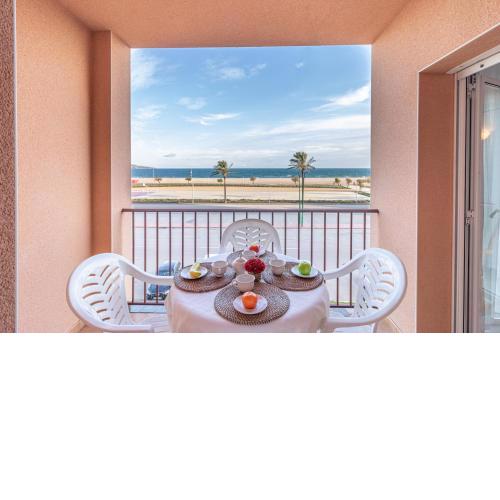 Empurialola -Apartamento en primera linea de ma vistas al mar -164