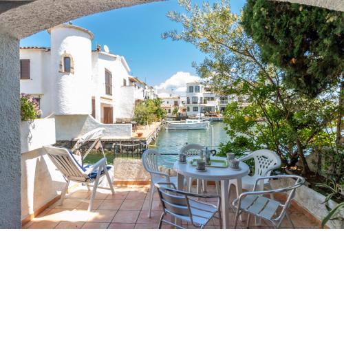 Empurialola- Casa pescador con vistas al puerto en Empuriabrava- 151