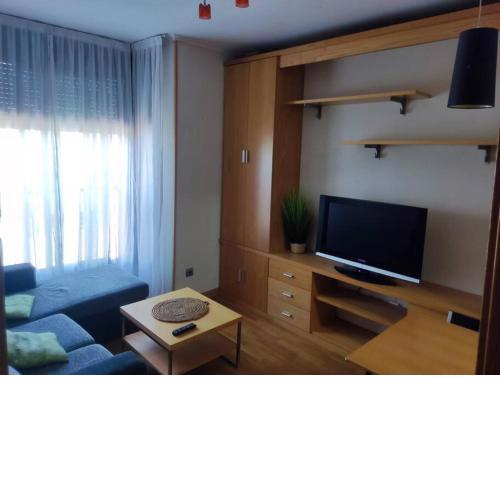 En Madrid, cerca del aeropuerto airport Barajas, Plenilunio, estadio de fútbol Metropolitano, Feria de Madrid, Clínica Navarra