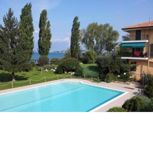 ENA APARTMENT Sirmione bilocale fronte lago con piscina