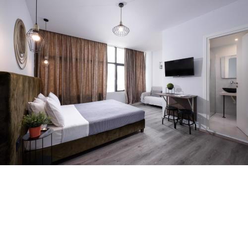 Enattica Monastiraki Living