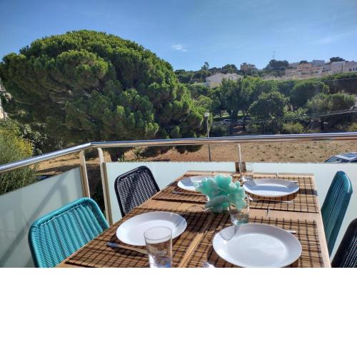 Encantador Apartamento familiar 4 px con Terraza, Parking y Wi-fi en Llançà