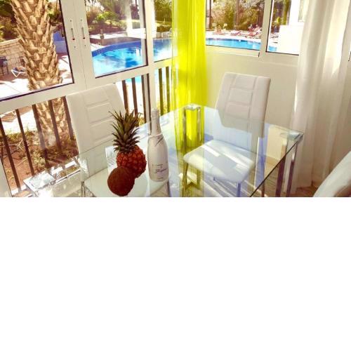 Enchanting El Dorado Accommodation, Sea View!