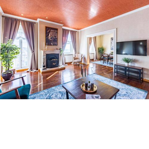 Enchanting Flat in Beyoglu with Bosphorus View