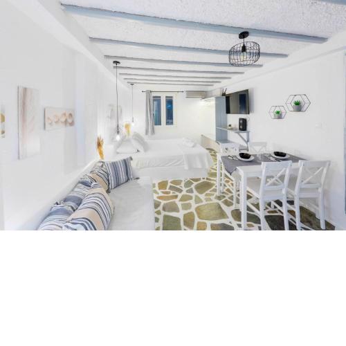 ENDLESS BLUE from Syros - Megas Gialos Resort