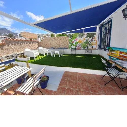 Endless Summer House