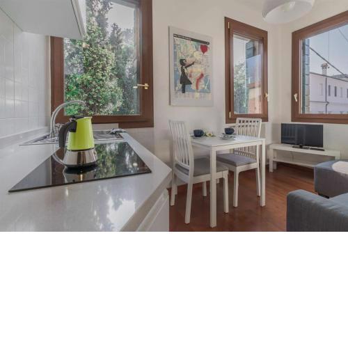 enJoy Home - Bilocale sulle Riviere nel cuore di Padova