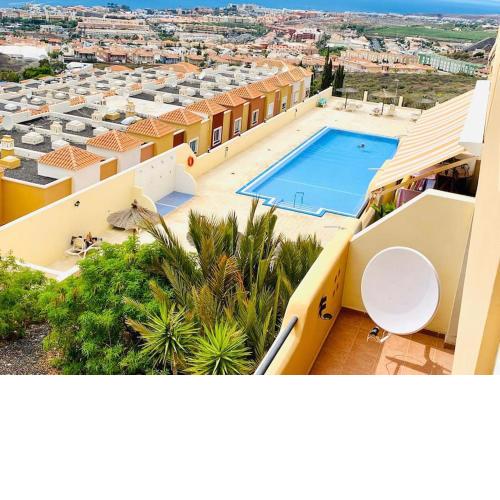Enjoy Sunsets at Fully Equipped 2BR Oceanside View