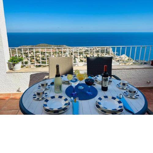 Enjoy the Seaview in Cumbre del Sol