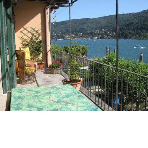 Enticing Apartment in Stresa with Balcony Lake Views