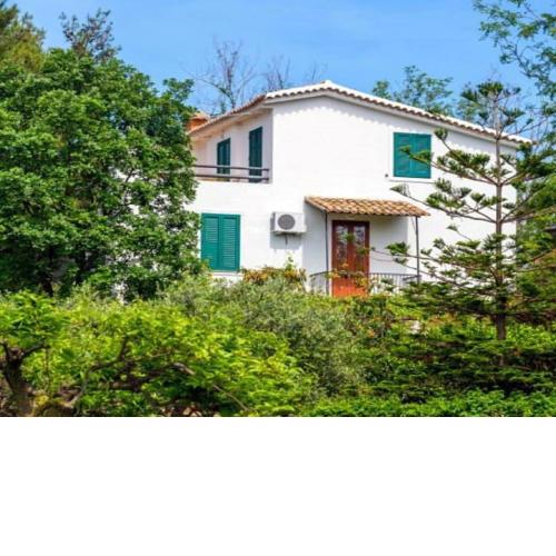 Enticing Villa in Ricadi with Shared Swimming Pool